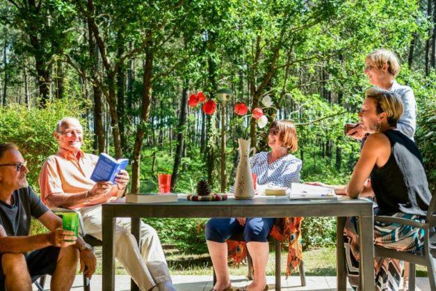 Village Vacances Les Chenes De Léon Eksteriør bilde